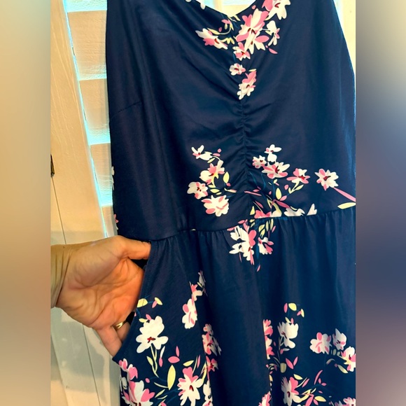 NWT Yathon Navy Floral dress- with pockets - Picture 5 of 9